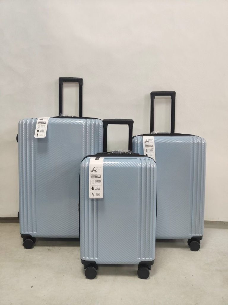 Chinese factories can make suitcases that show your personality and taste!