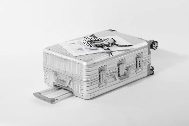 Your Journey, Your Way: Choose from the Factory Supplier’s Suitcase Selection