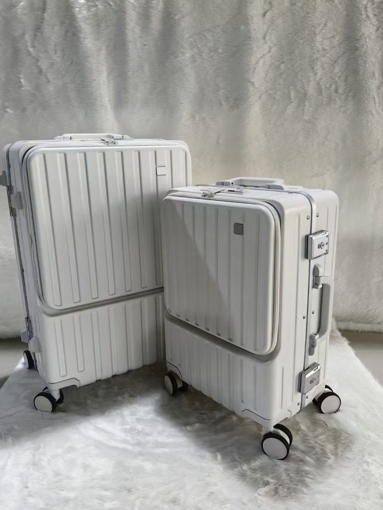 Luggage Redefined: Supplier-Designed Travel Gear for the Modern Explorer