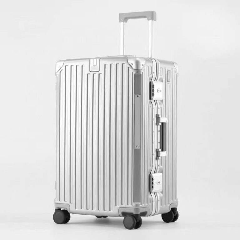 Factory-Direct Wanderlust: Elevate Your Adventures with Luggage Crafted for You