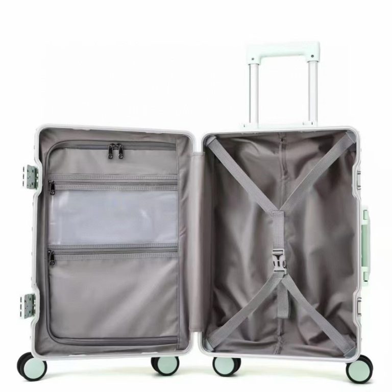 Suitcase Factory: Customize Your Exclusive Travel Companion with a Trusted Supplier!