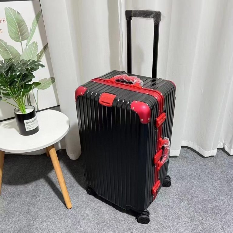 Choose an Outstanding Suitcase Supplier for Your Perfect Travel Companion!