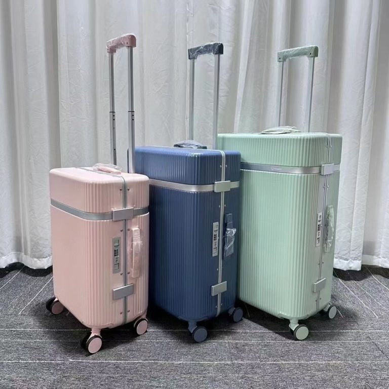 Factory Direct: Customized Luggage for an Outstanding Journey!