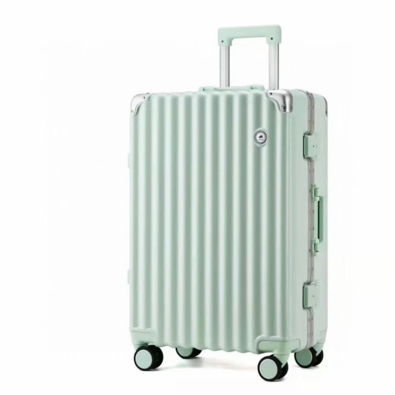 Meticulous Material Choices: Unraveling the Secrets of a High-Quality Luggage Manufacturer!