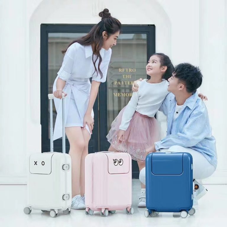 The Art of Customization: Let the Luggage Manufacturer Cater to Your Unique Needs!