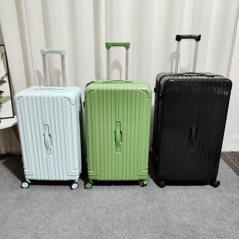Inherited Craftsmanship: The Century-old Manufacturing Tradition of a Luggage Manufacturer!