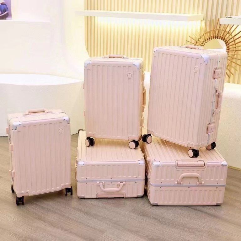 Custom Suitcases: Premium Supplier for You!